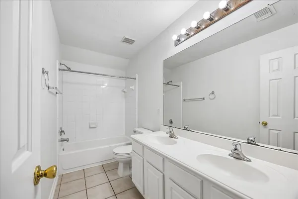 $2,300 | 5606 Cozy Terrace Lane, Houston, TX 77084