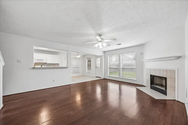 $2,300 | 5606 Cozy Terrace Lane, Houston, TX 77084