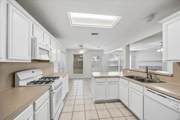 $2,300 | 5606 Cozy Terrace Lane, Houston, TX 77084