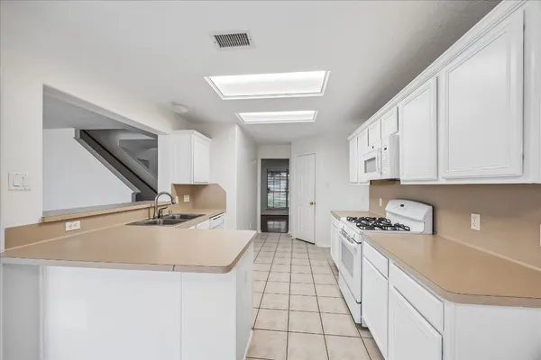 $2,300 | 5606 Cozy Terrace Lane, Houston, TX 77084