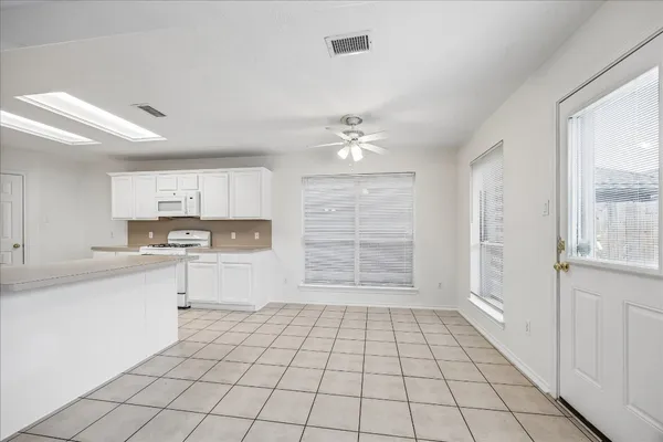 $2,300 | 5606 Cozy Terrace Lane, Houston, TX 77084