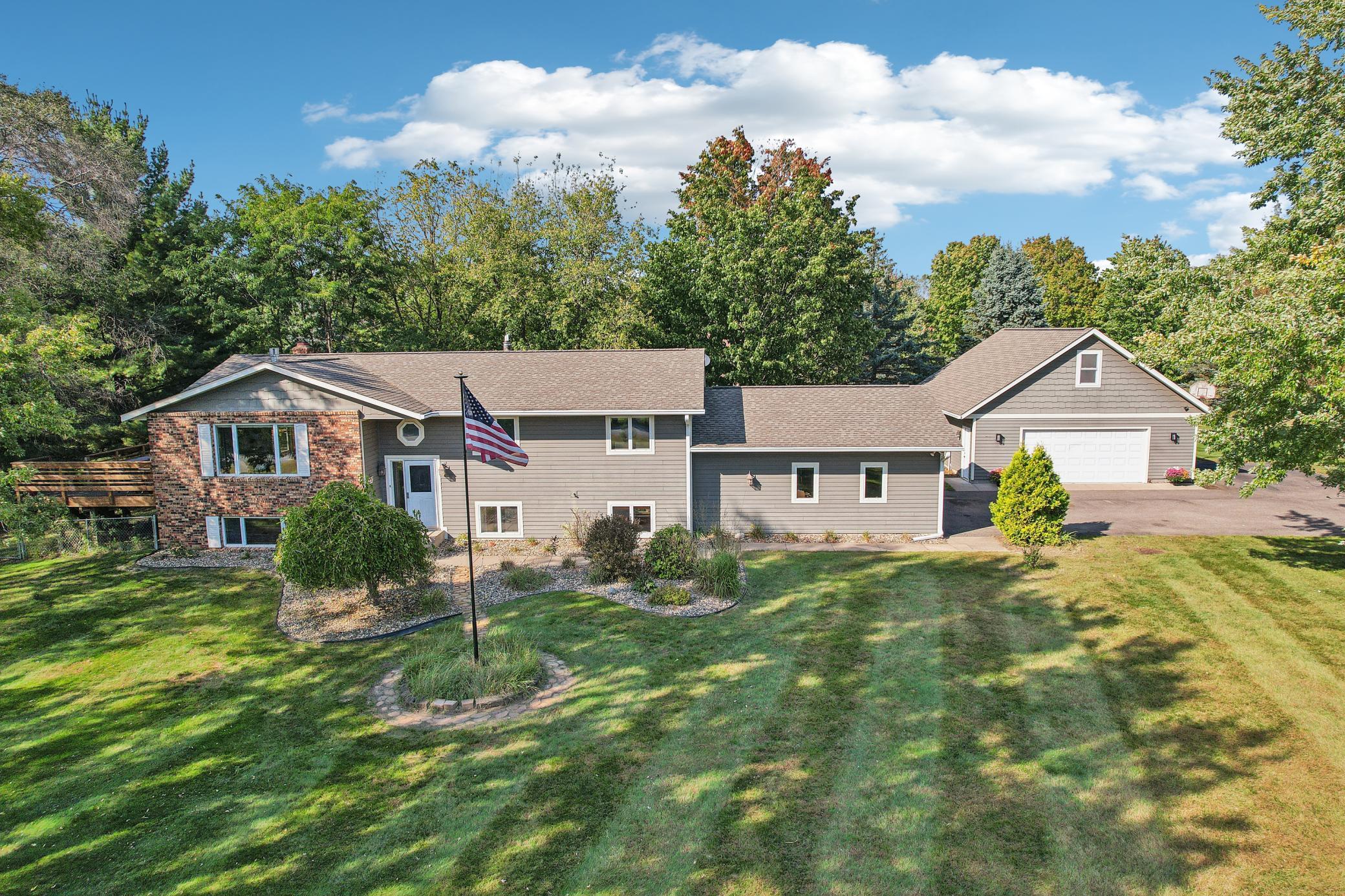 935 Ridge Pass Hudson, WI 54016 - Photo 3 of 79