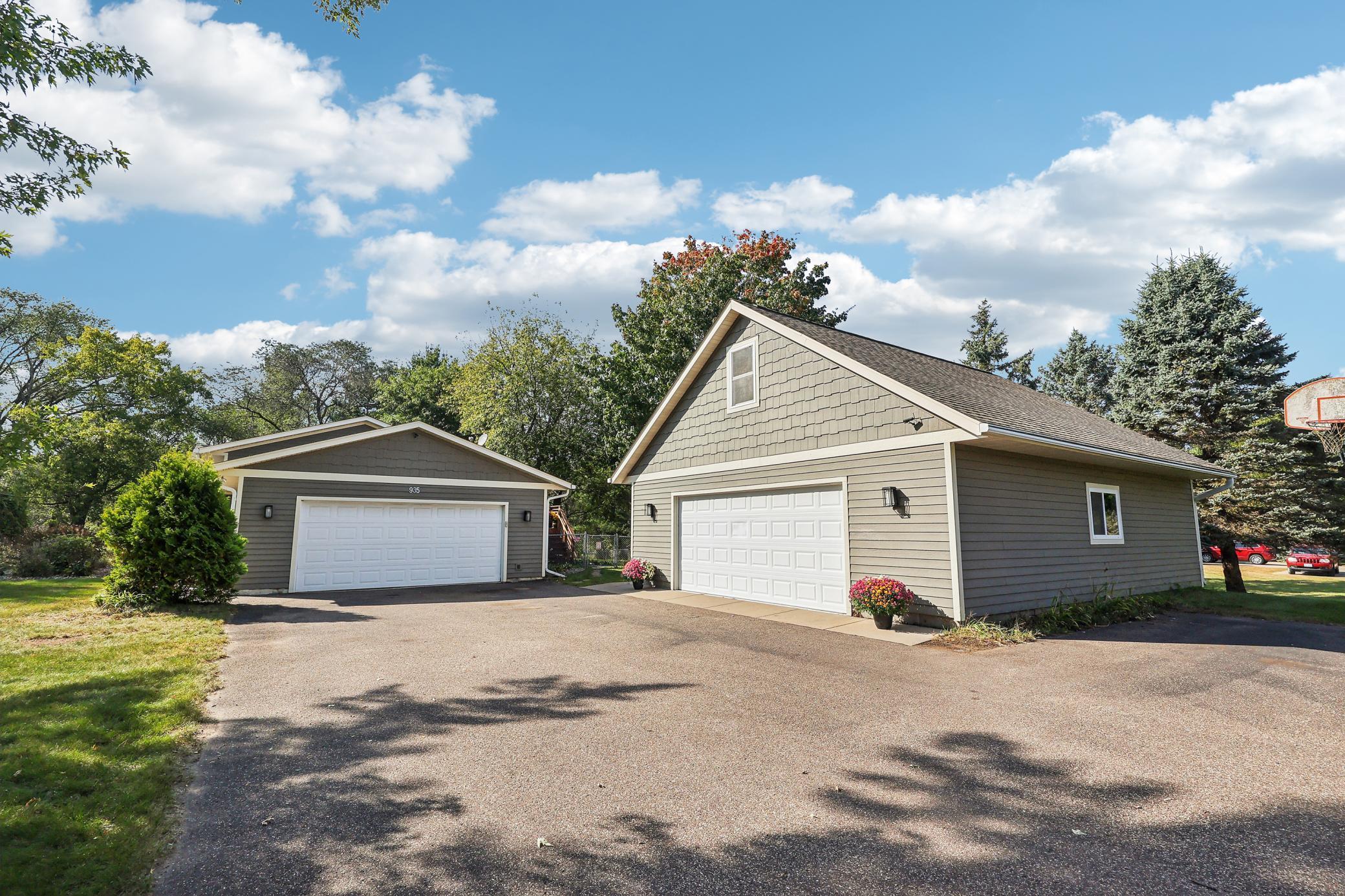 935 Ridge Pass Hudson, WI 54016 - Photo 4 of 79