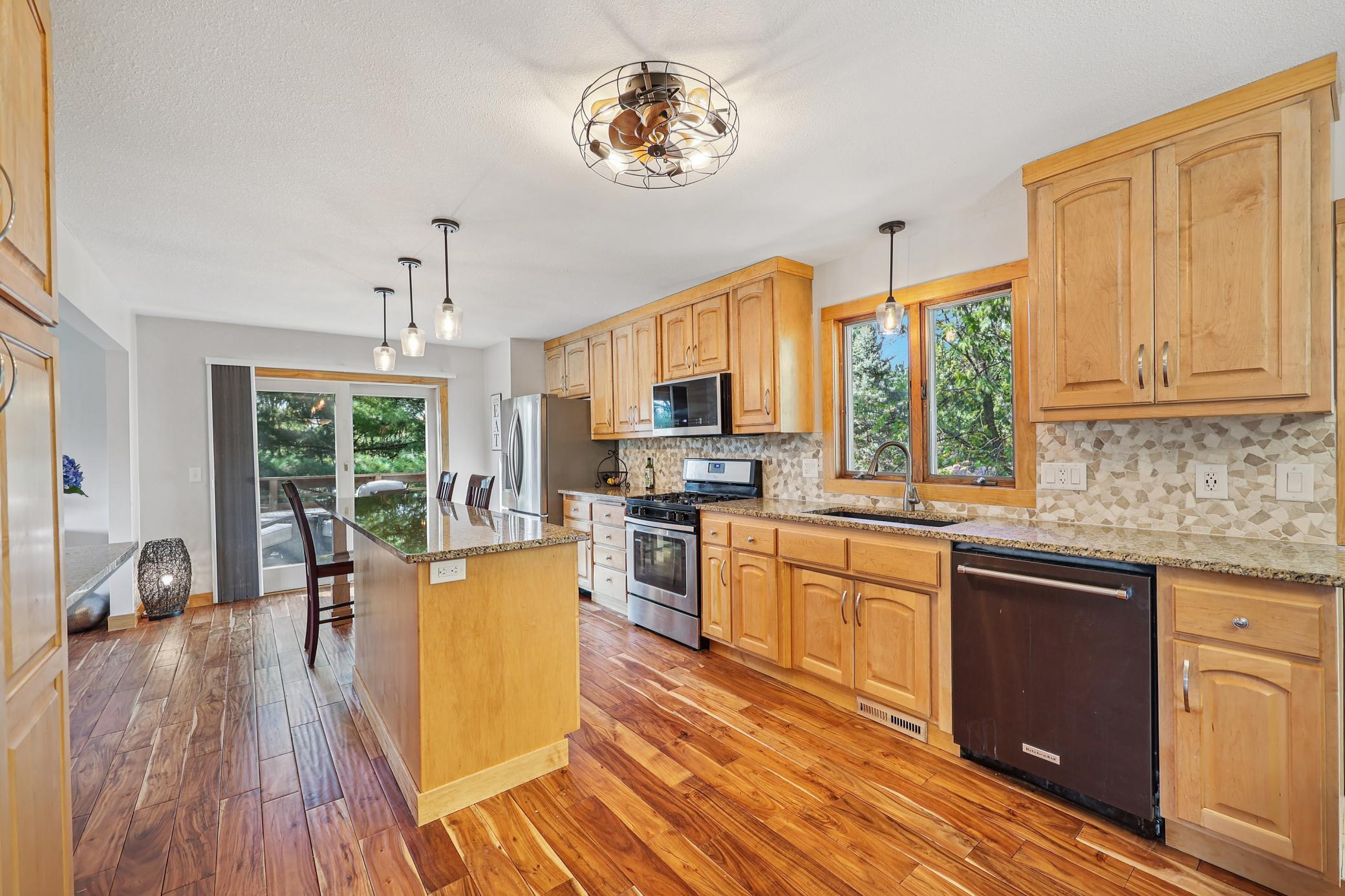 935 Ridge Pass Hudson, WI 54016 - Photo 8 of 79