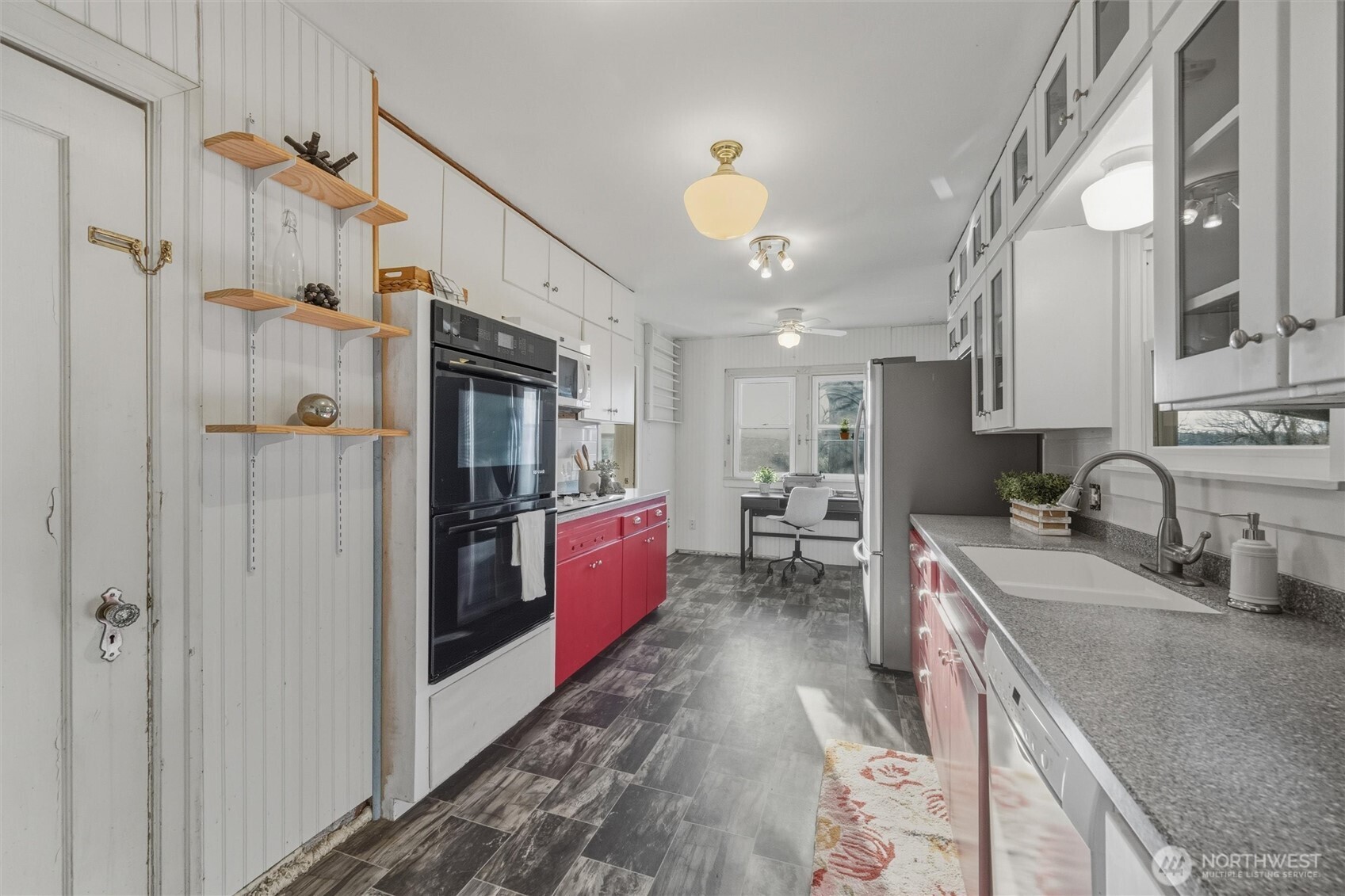 7901 Valley View Road Custer, WA 98240 - Photo 14 of 37