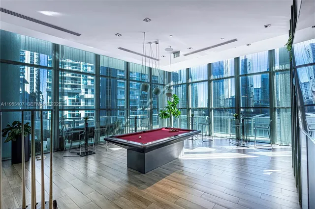 a table and chairs in front of building