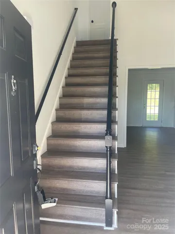 $2,300 | 242 Amir Circle, Matthews, NC 28105