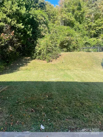 $2,300 | 242 Amir Circle, Matthews, NC 28105