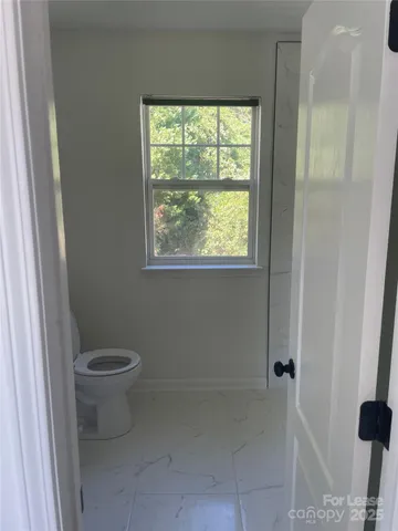 $2,300 | 242 Amir Circle, Matthews, NC 28105