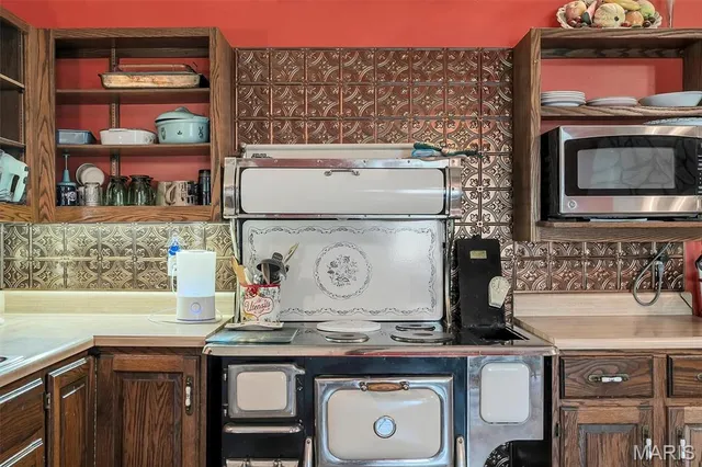 $692,000 | 130 Rolling Hills Drive, Washington, MO 63090