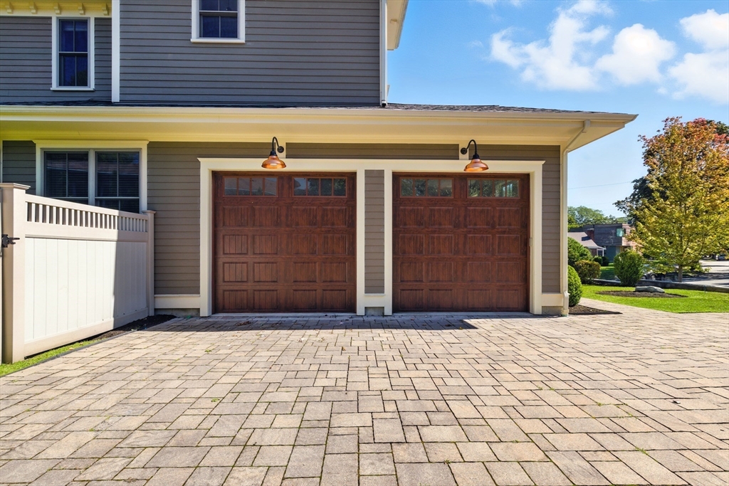73 Wendell Road Newton, MA 02459 - Photo 3 of 42
