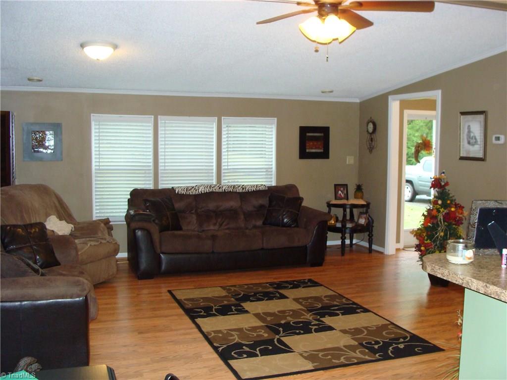 662 H G Lewis Road Thurmond, NC 28683 - Photo 14 of 29 Gallery Image 14