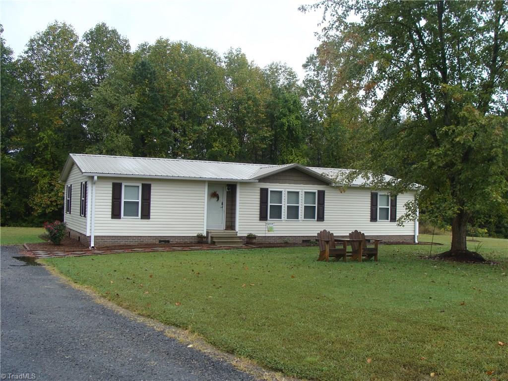662 H G Lewis Road Thurmond, NC 28683 - Photo 3 of 29 Gallery Image 3