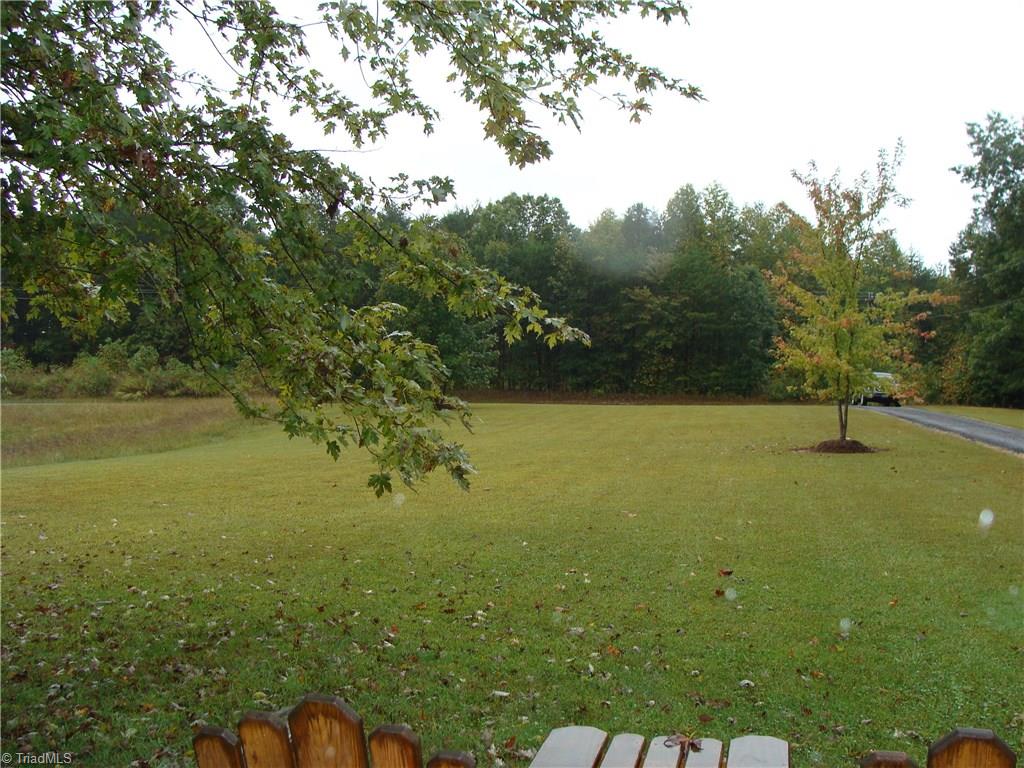 662 H G Lewis Road Thurmond, NC 28683 - Photo 8 of 29 Gallery Image 8