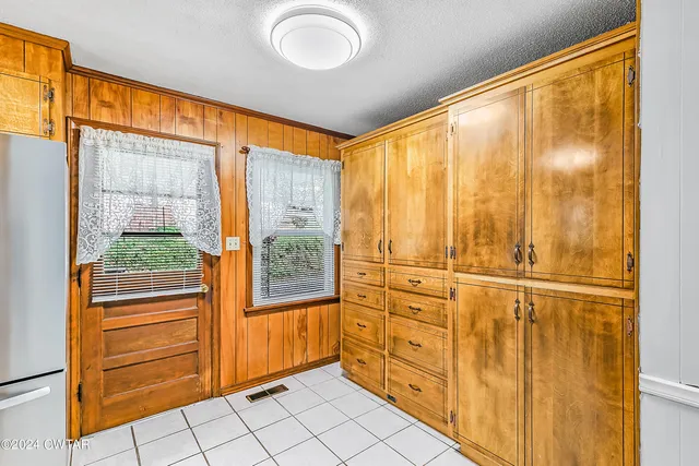 a view of a storage & utility room