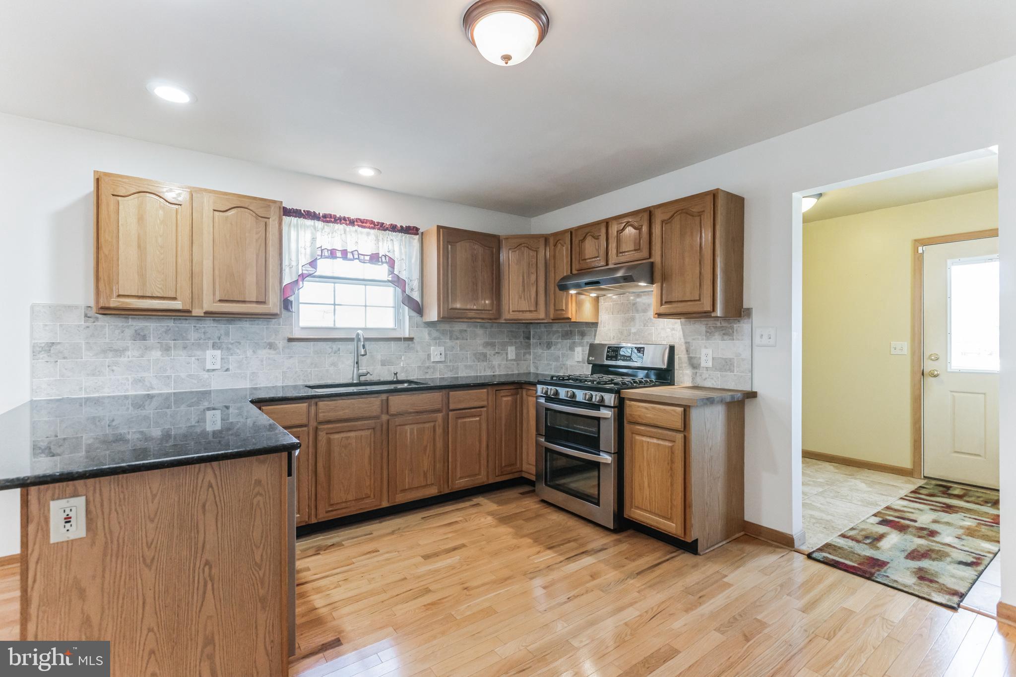 1928 Almond Road Vineland, NJ 08360 - Photo 10 of 30 Kitchen leads to mudroom