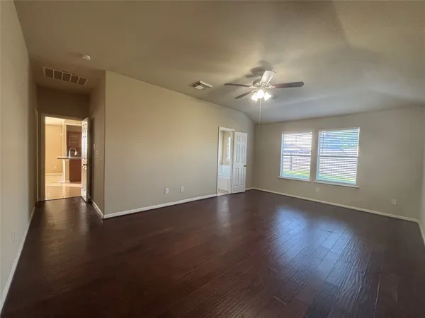 $1,950 | 2727 Chatford Hollow Lane, Houston, TX 77014