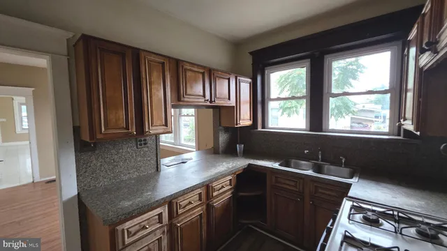 a close view of sink