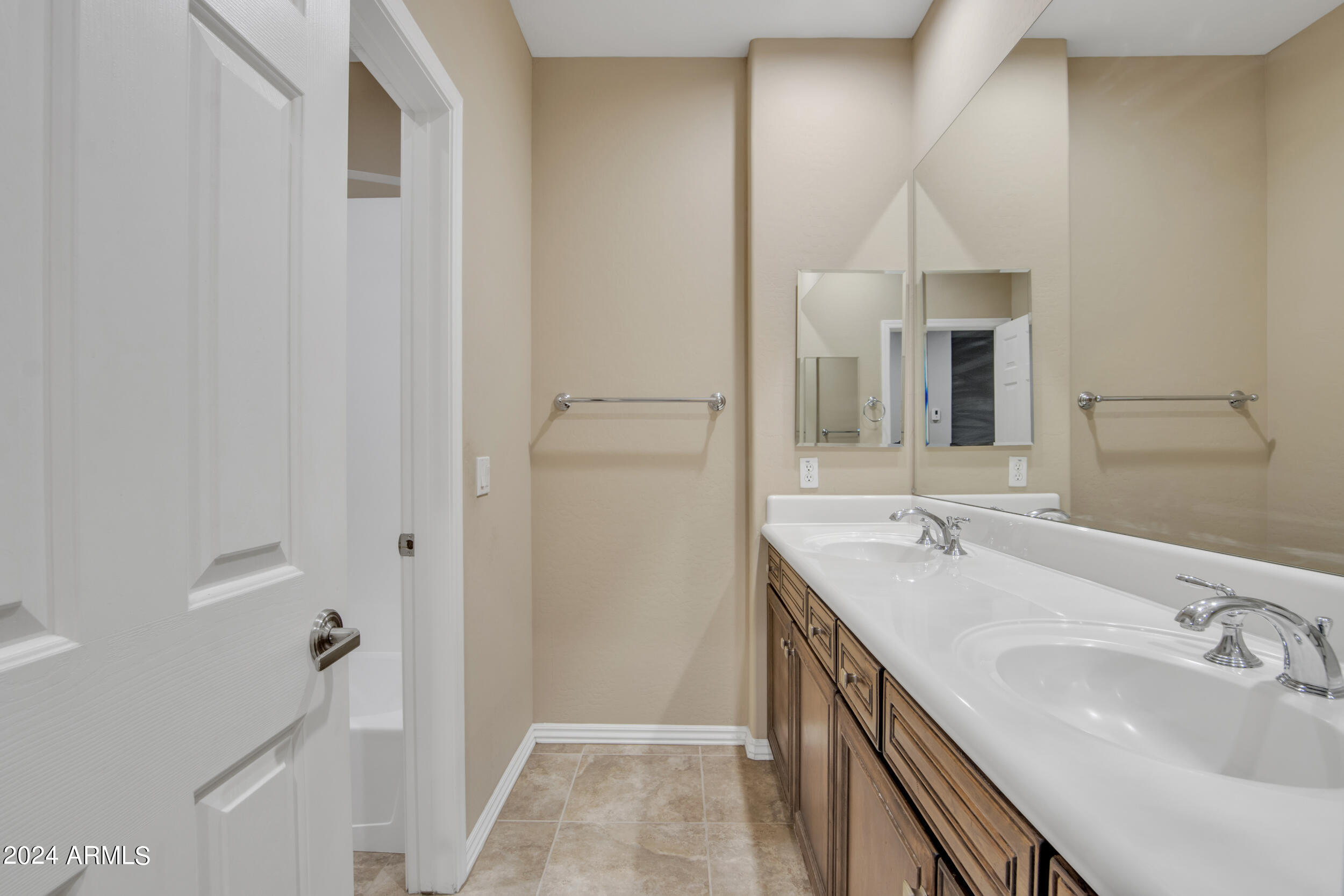 3935 East Rough Rider Road, Unit 1233 Phoenix, AZ 85050 - Photo 28 of 32 Bathroom