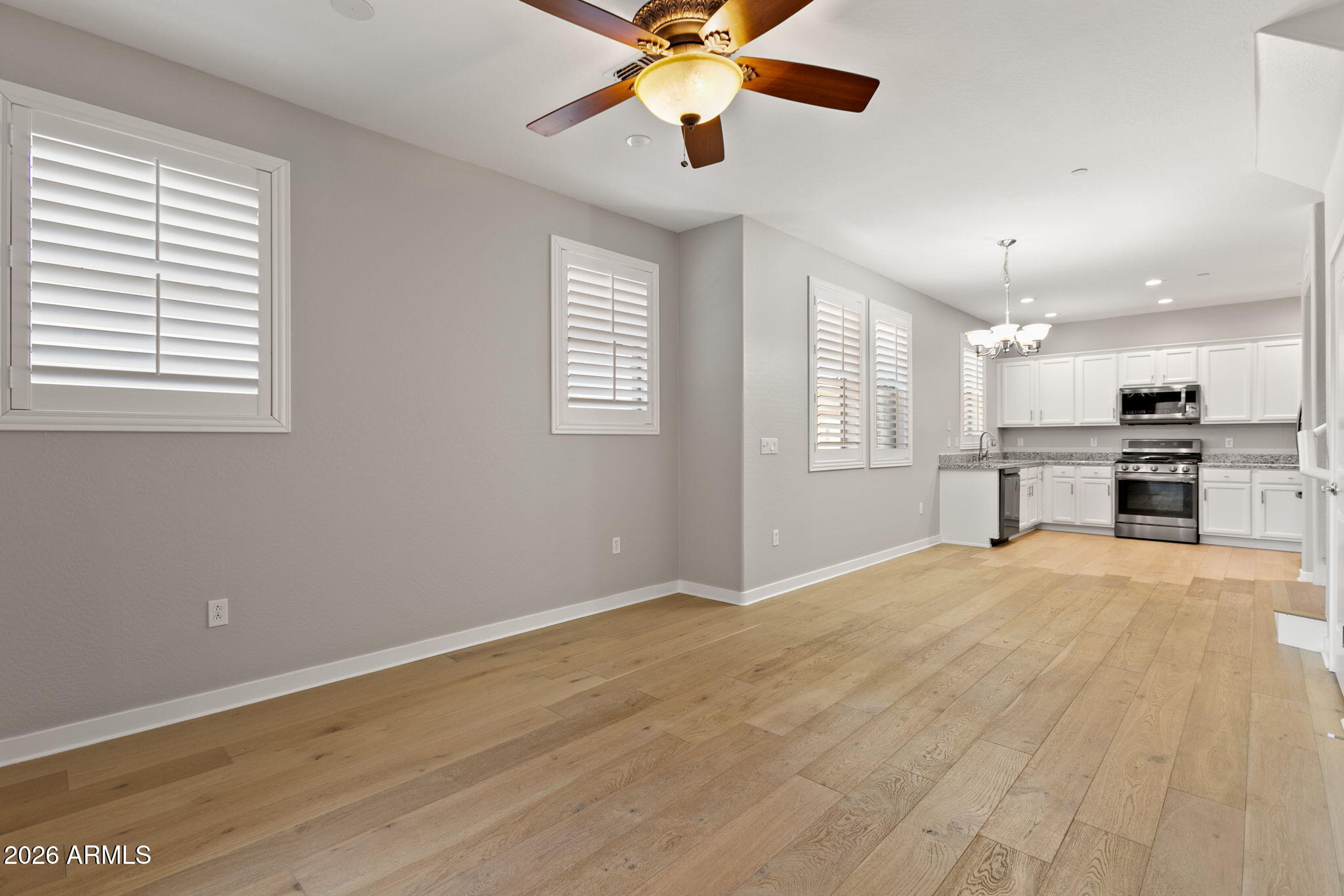 17850 North 68th Street, Unit 1011 Phoenix, AZ 85054 - Photo 14 of 35 Living room