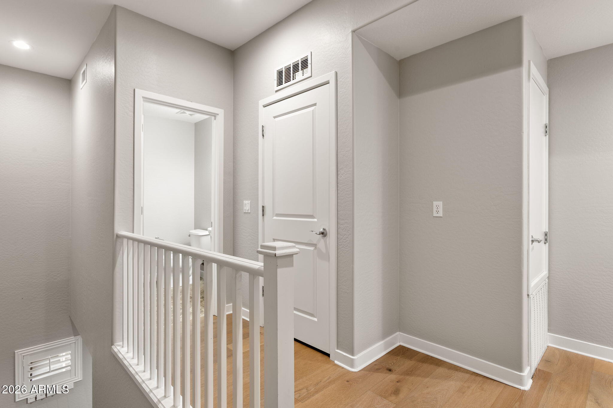 17850 North 68th Street, Unit 1011 Phoenix, AZ 85054 - Photo 4 of 35 Main level