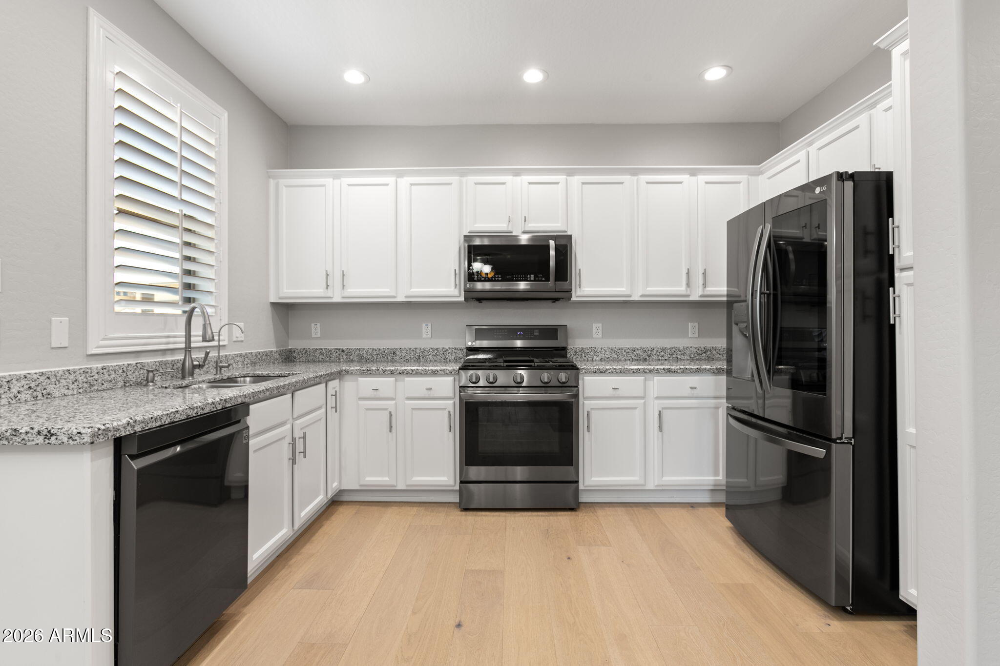 17850 North 68th Street, Unit 1011 Phoenix, AZ 85054 - Photo 7 of 35 Gas Range