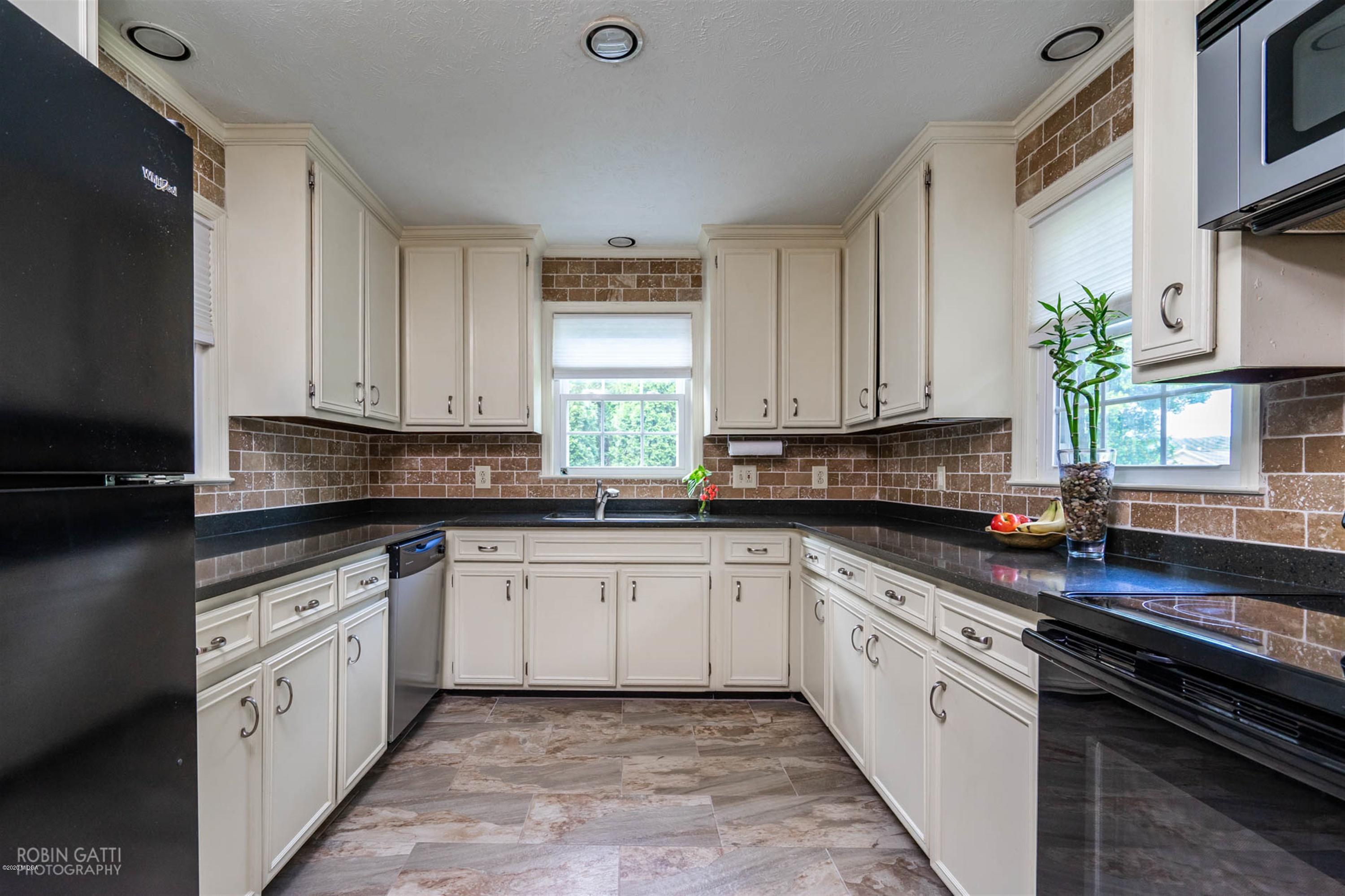 6300 Stapleton Road Macon, GA 31206 - Photo 9 of 52 16-DSC07851