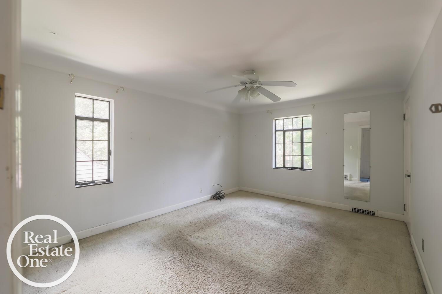 301 Kerby Road Grosse Pointe Farms, MI 48236 - Photo 15 of 23