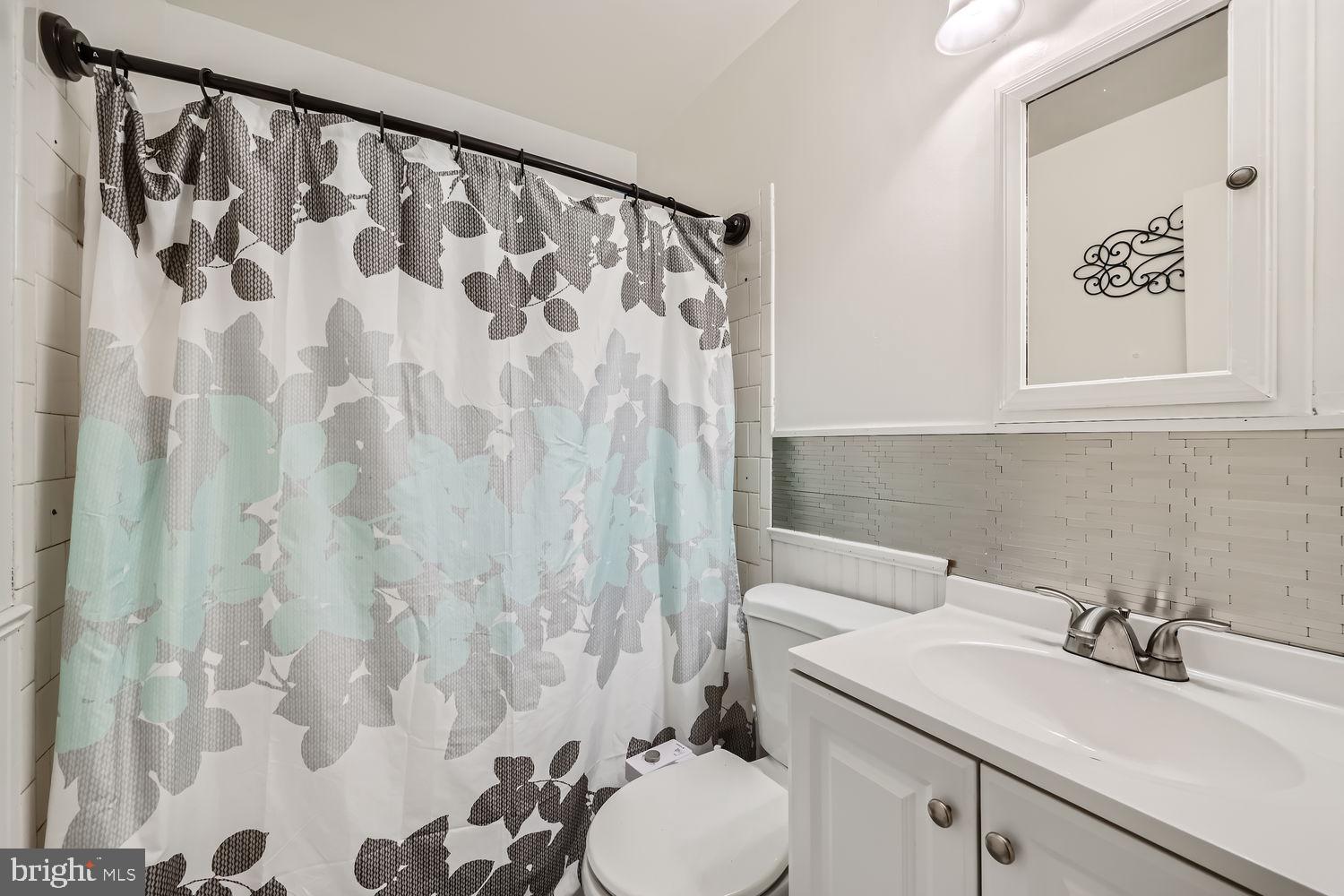 1009 Stormont Circle Halethorpe, MD 21227 - Photo 13 of 26