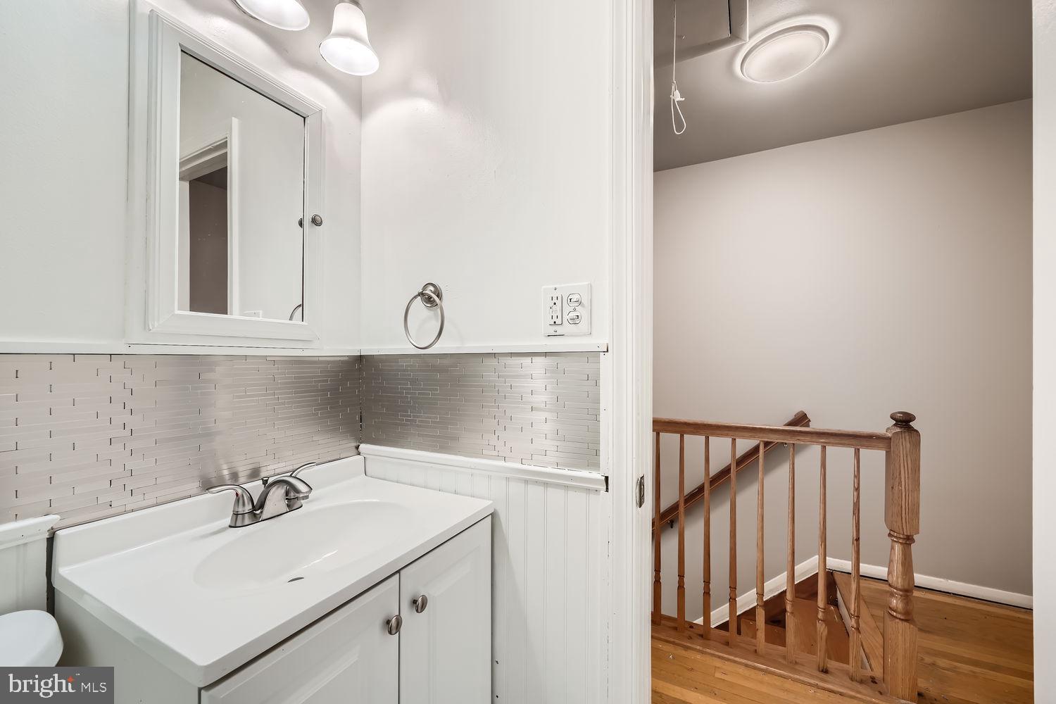 1009 Stormont Circle Halethorpe, MD 21227 - Photo 14 of 26