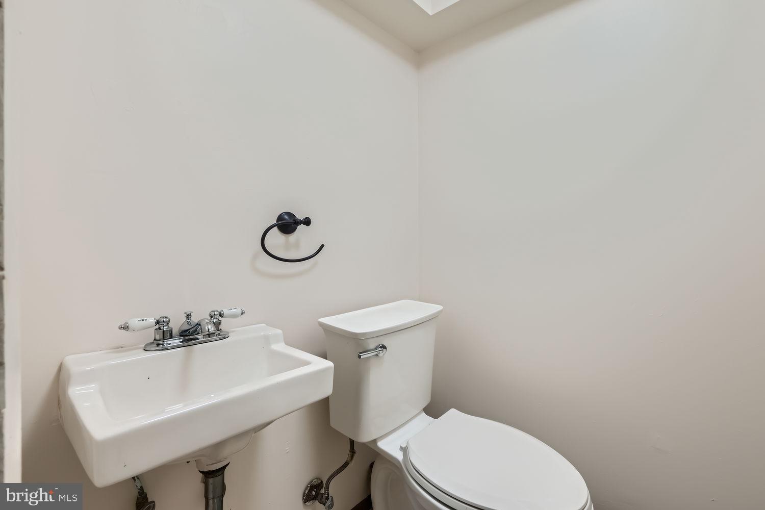 1009 Stormont Circle Halethorpe, MD 21227 - Photo 20 of 26