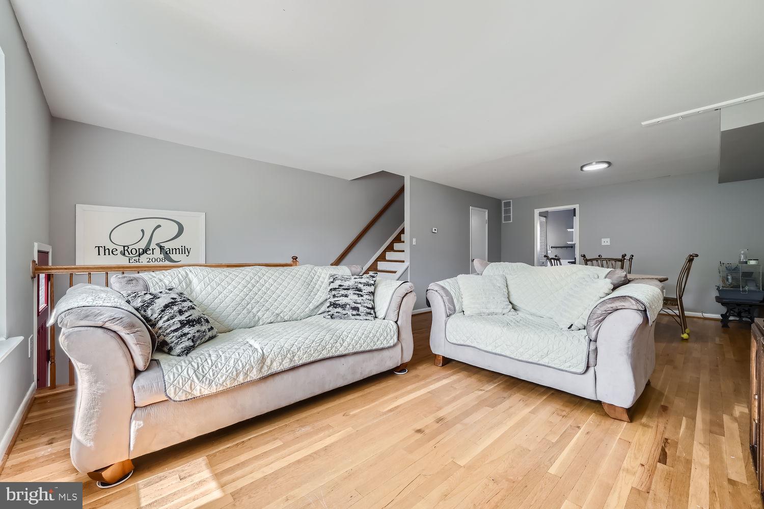 1009 Stormont Circle Halethorpe, MD 21227 - Photo 3 of 26