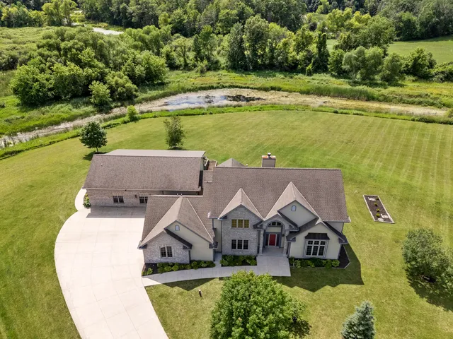$1,295,000 | 3976 Woodridge Court, Richfield, WI 53017