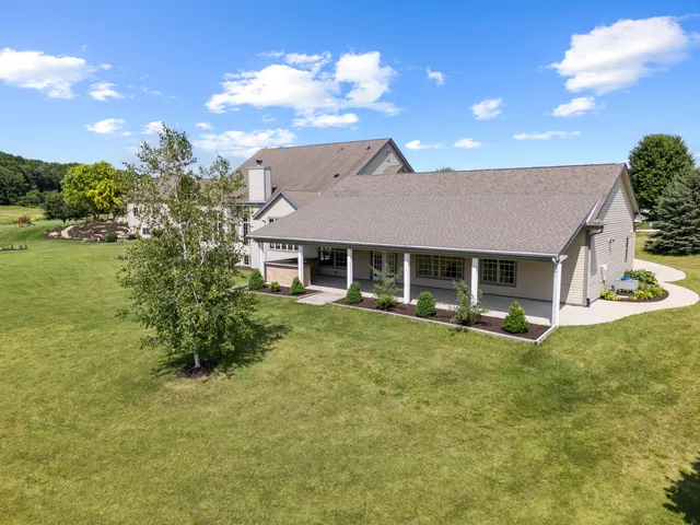 $1,295,000 | 3976 Woodridge Court, Richfield, WI 53017
