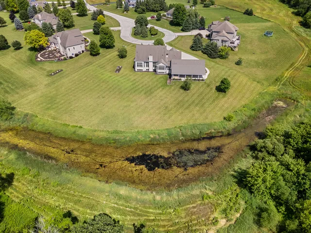 $1,295,000 | 3976 Woodridge Court, Richfield, WI 53017