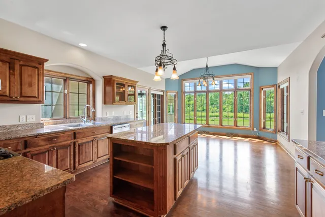 $1,295,000 | 3976 Woodridge Court, Richfield, WI 53017