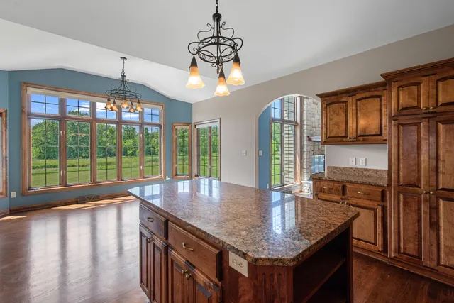 $1,295,000 | 3976 Woodridge Court, Richfield, WI 53017