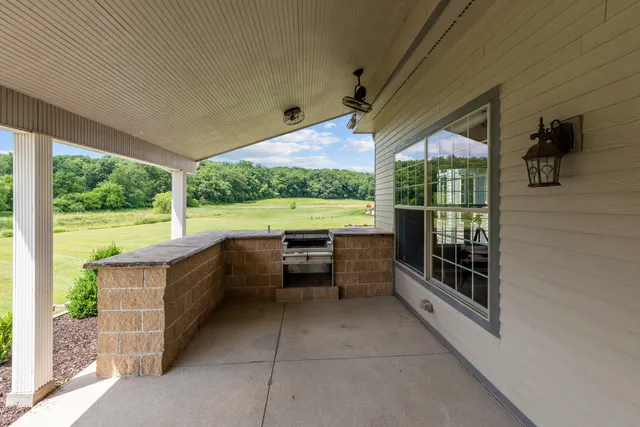 $1,295,000 | 3976 Woodridge Court, Richfield, WI 53017