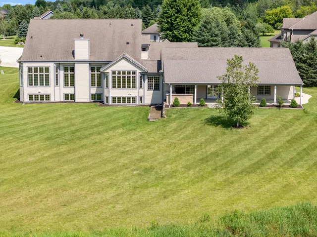 $1,295,000 | 3976 Woodridge Court, Richfield, WI 53017