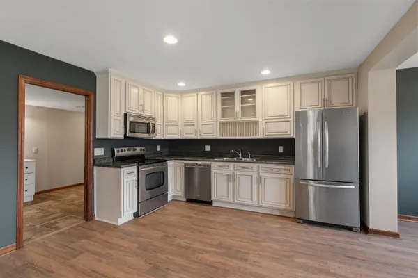 $1,295,000 | 3976 Woodridge Court, Richfield, WI 53017