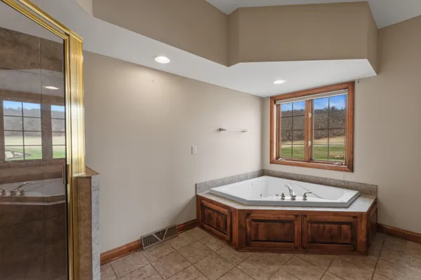 $1,295,000 | 3976 Woodridge Court, Richfield, WI 53017