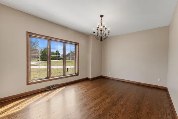 $1,295,000 | 3976 Woodridge Court, Richfield, WI 53017