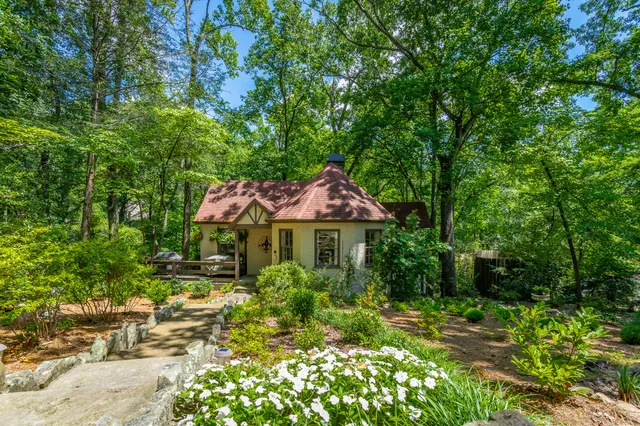 $399,000 | 2 Mother Goose Village, Lookout Mountain, GA 30750