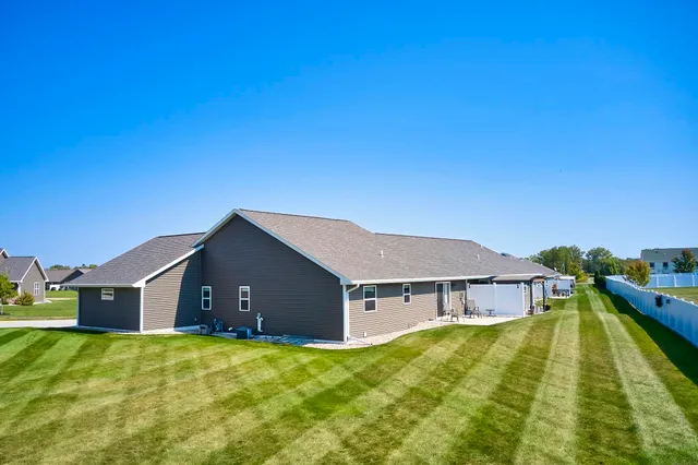 $370,000 | 838 Sharon Lane, Pulaski, WI 54162