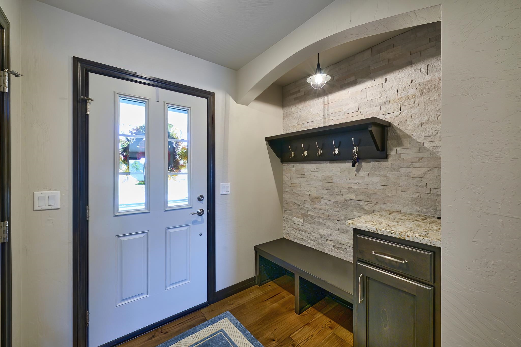 838 Sharon Lane Pulaski, WI 54162 - Photo 4 of 21