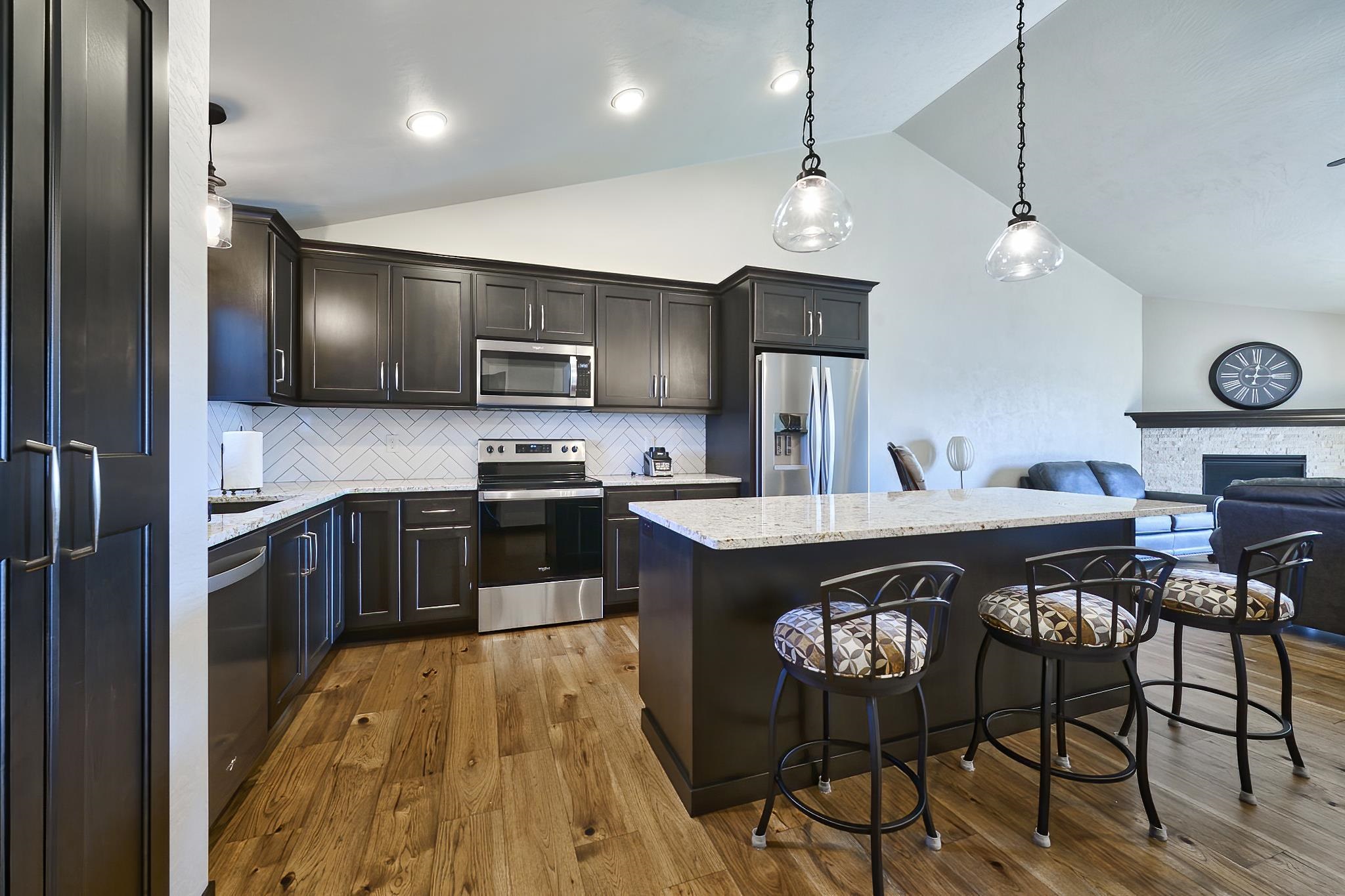 838 Sharon Lane Pulaski, WI 54162 - Photo 7 of 21