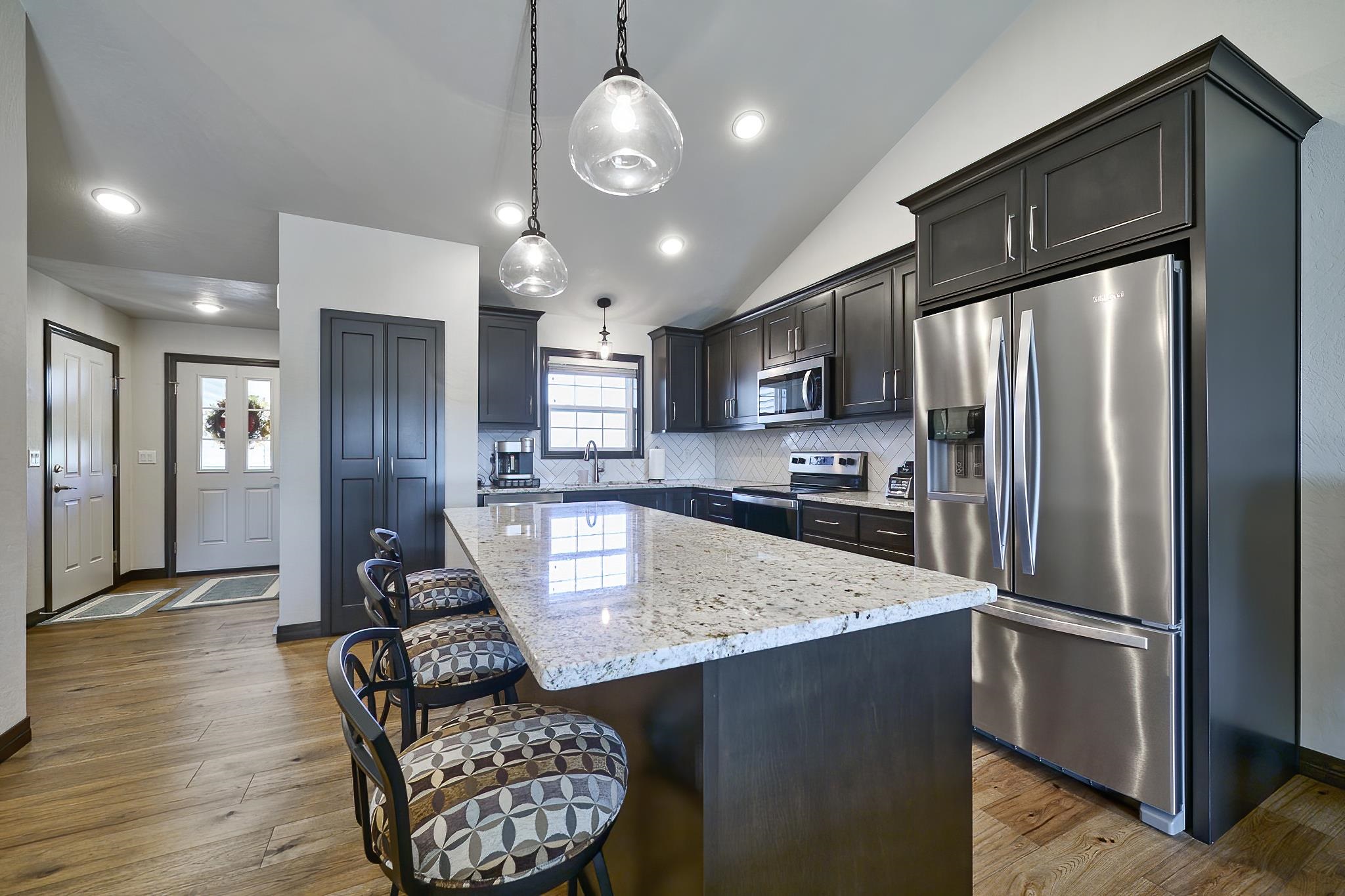 838 Sharon Lane Pulaski, WI 54162 - Photo 9 of 21