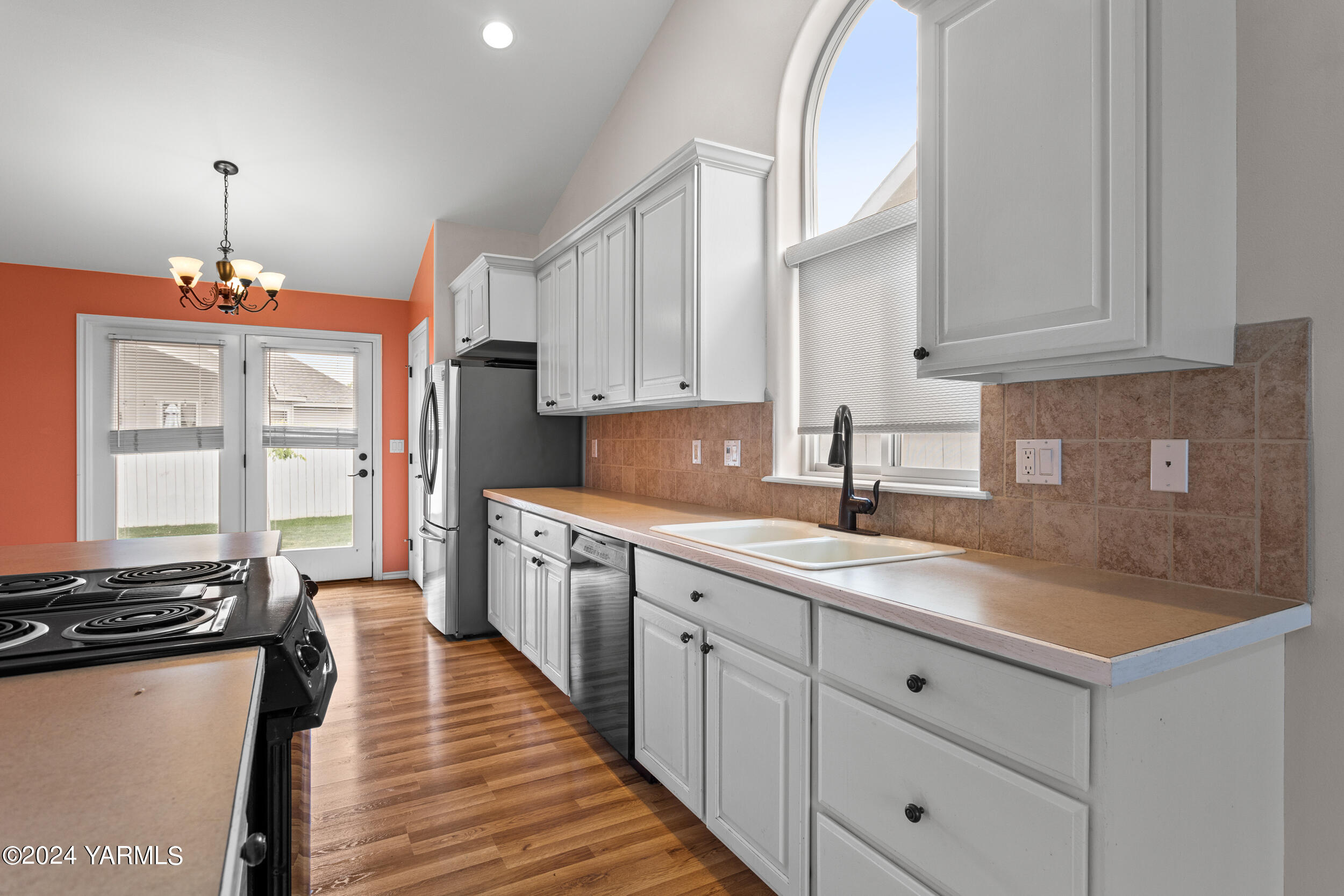 8602 Midvale Road Yakima, WA 98908 - Photo 16 of 32 .