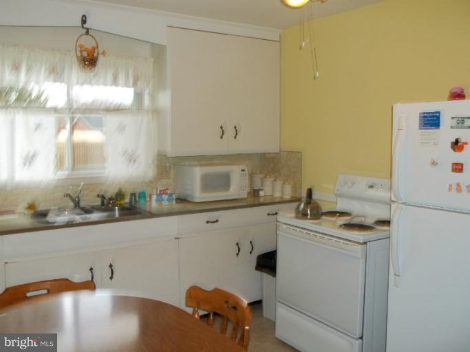 11418 Manse Road Hagerstown, MD 21740 - Photo 6 of 14 Kitchen