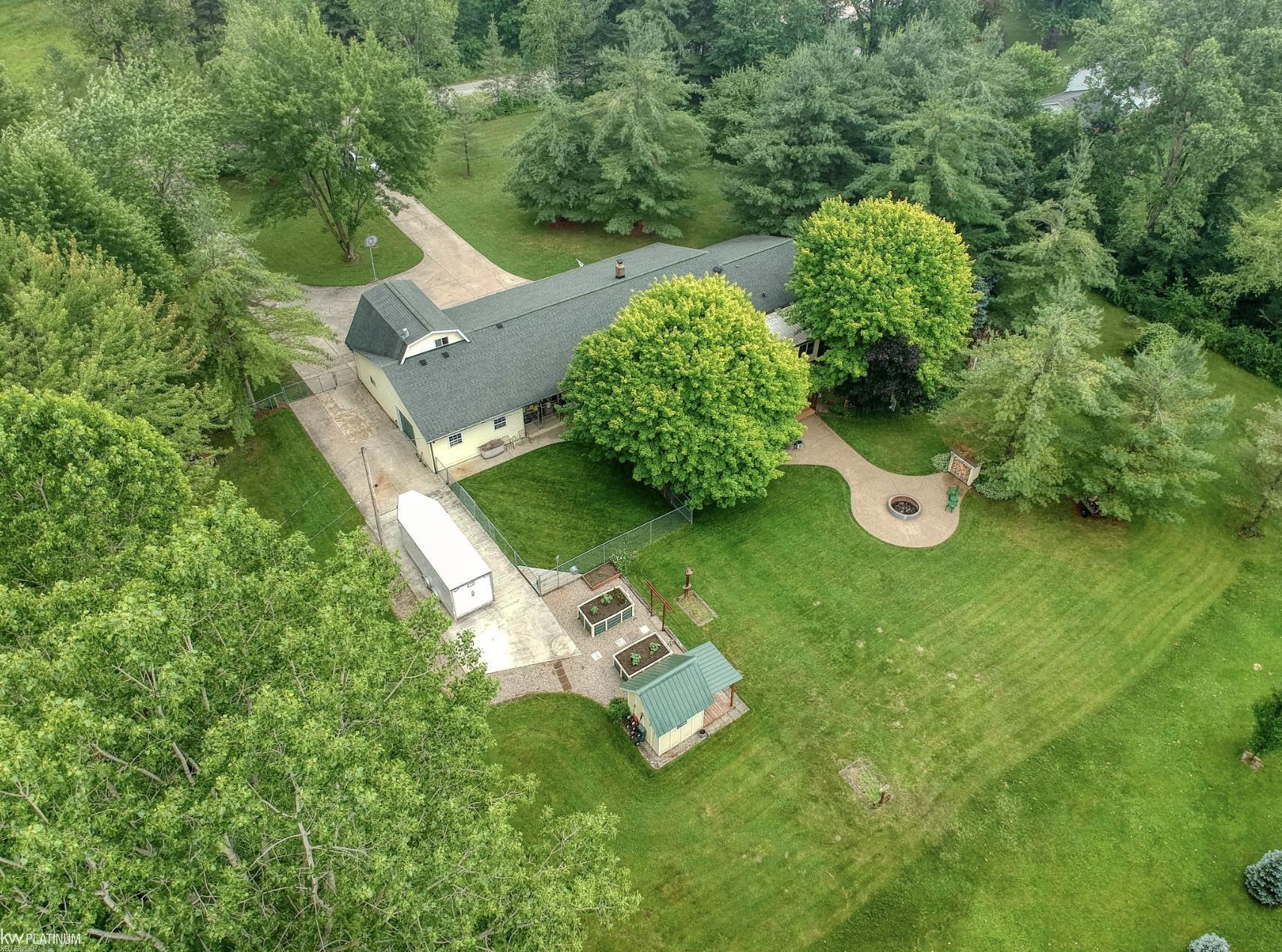 1900 Kronner Road Columbus, MI 48063 - Photo 4 of 58 50114265-3.JPG